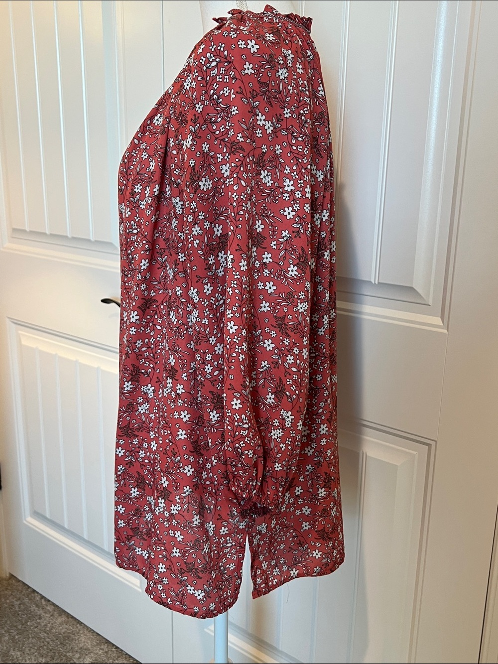 Max Studio 1X Coral Floral Peasant Blouse | Ruffle Split Neck Boho Top Plus Size - Picture 8 of 16